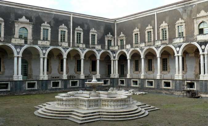 (117) Complesso Monastico - Chiostro di Ponente